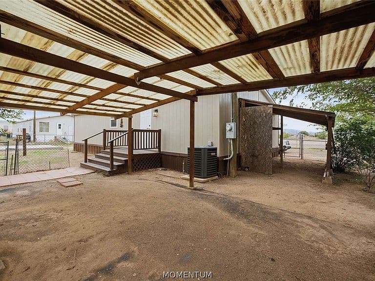 3003 E Devlin Avenue photo 4