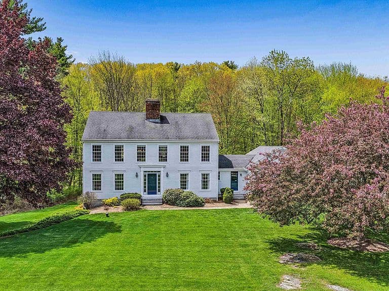 11 Puritan Drive photo 2
