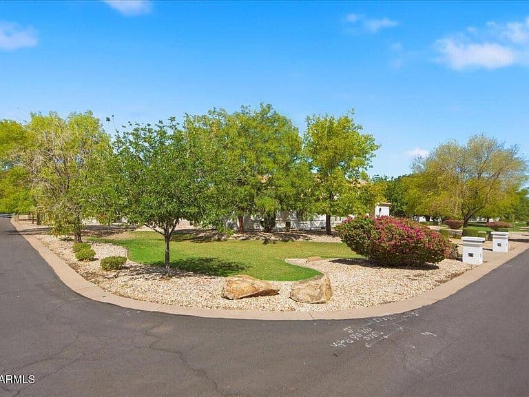 176 S EQUESTRIAN Court photo 5