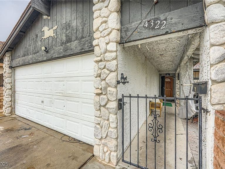 4322 E Viking Rd photo 5