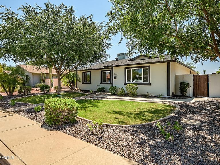 3431 W COUNTRY GABLES Drive photo 2