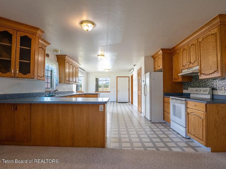 52 County Road 151 photo 2