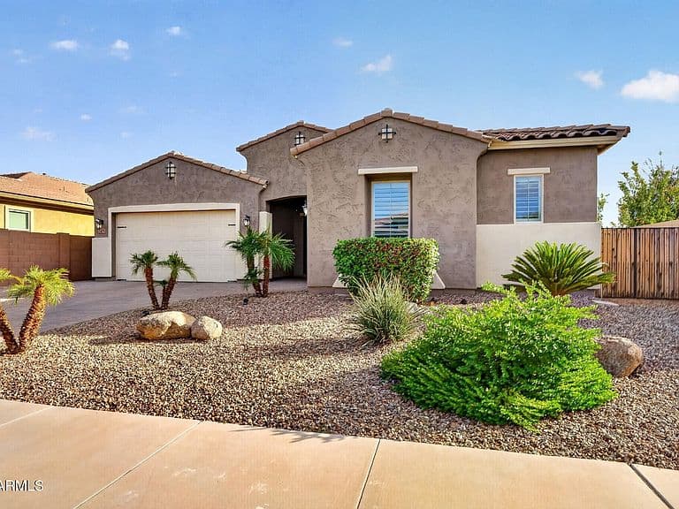 2451 E BELLERIVE Drive photo 3