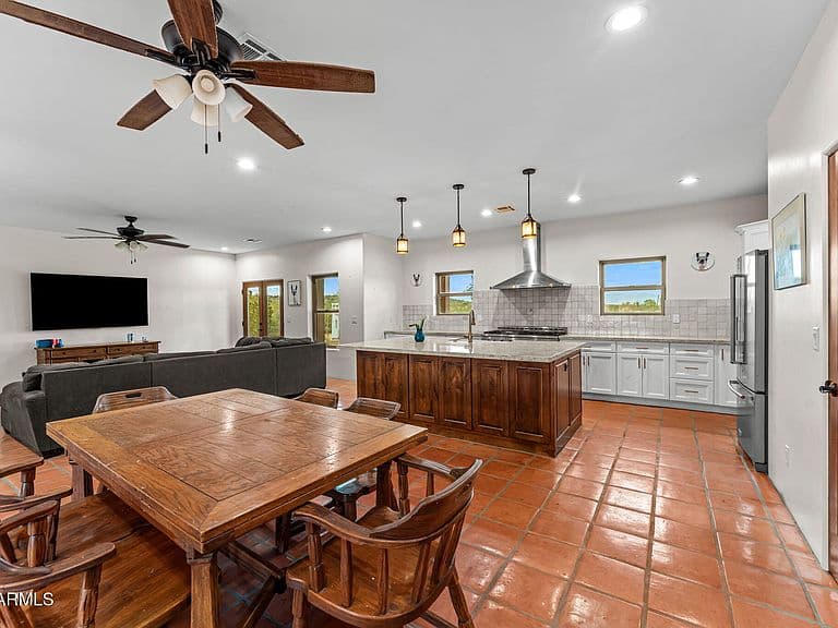 955 THUNDER ROCK Road photo 3