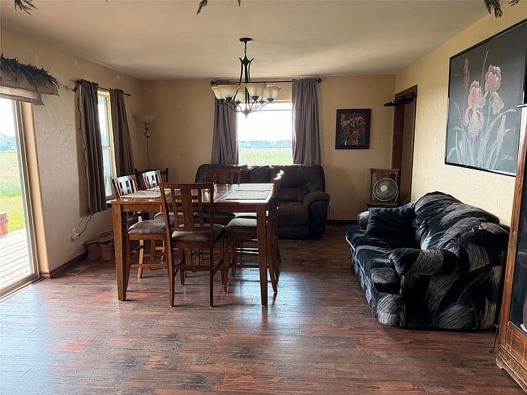 5759 3d Dr photo 3