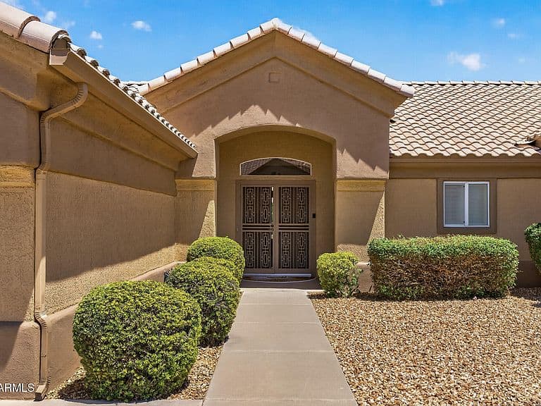 15624 W SENTINEL Drive photo 4
