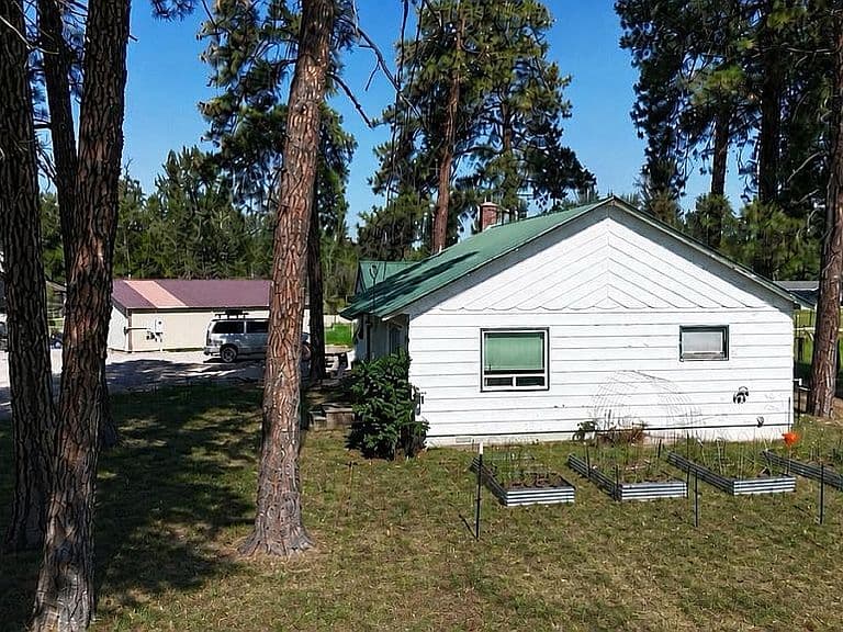 835 Conrad Dr photo 2