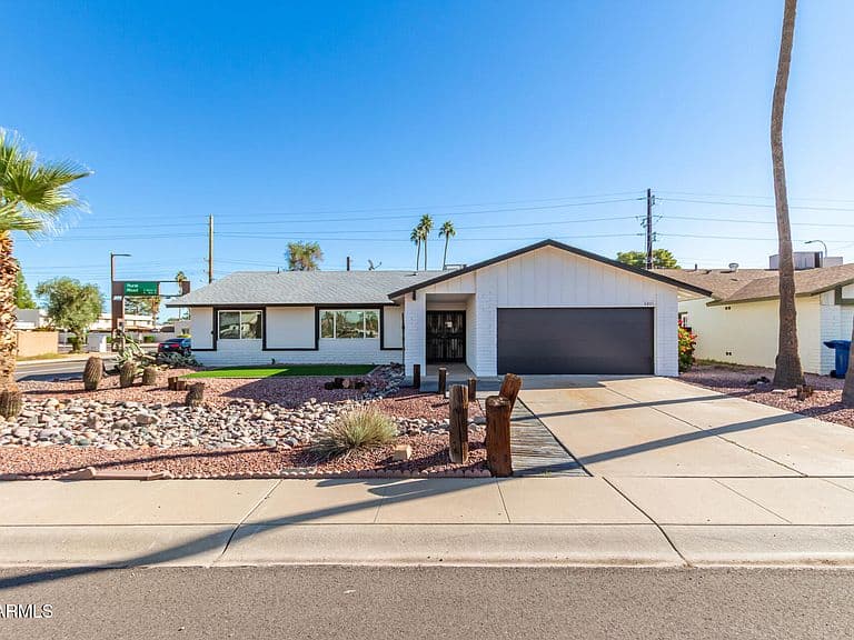 6801 S PALM Drive photo 1