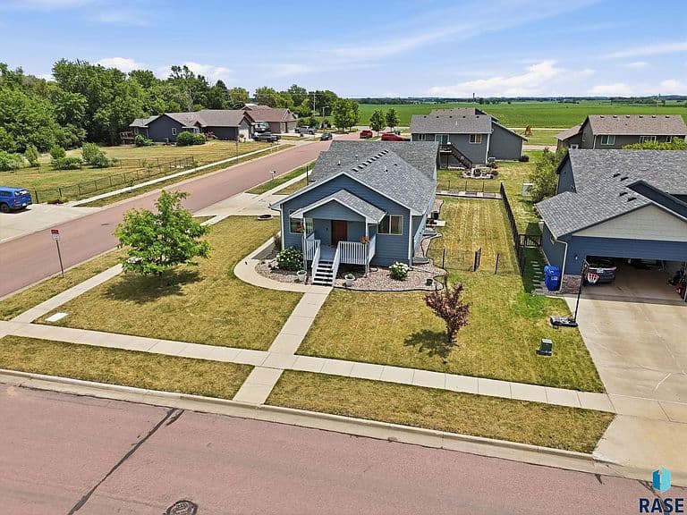 1001 Miah St photo 3
