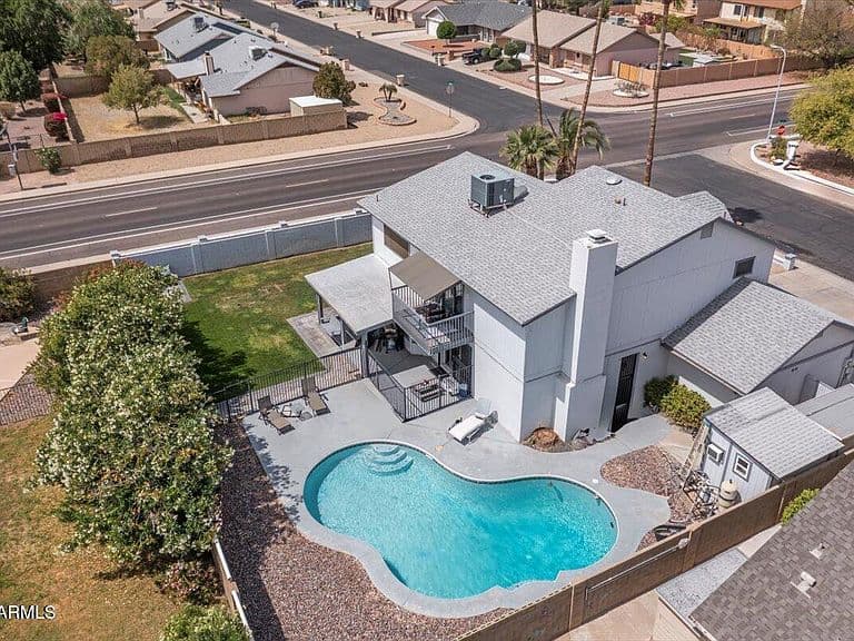 6237 W Altadena Ave photo 4