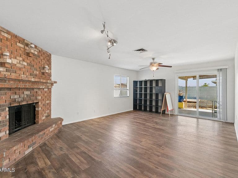 642 W MAGDALENA Drive photo 4