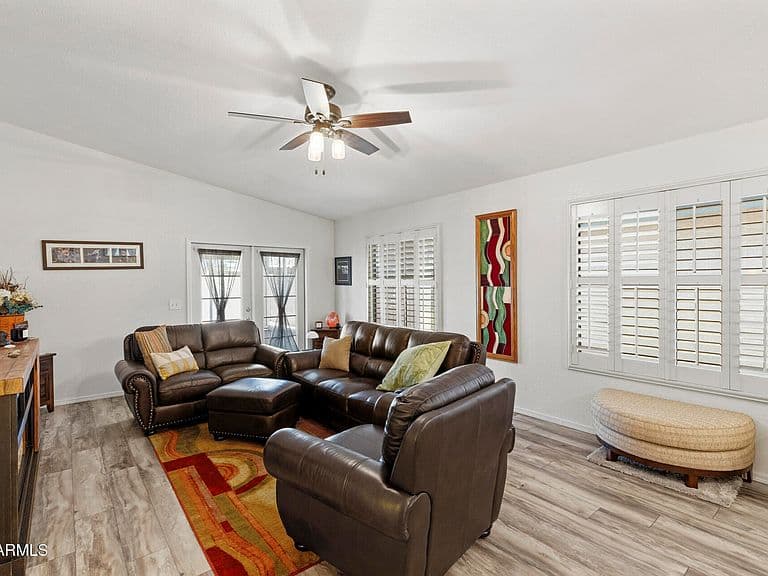 9620 W CAROL Avenue photo 3