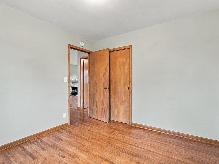 601 S Jessica Ave photo 5