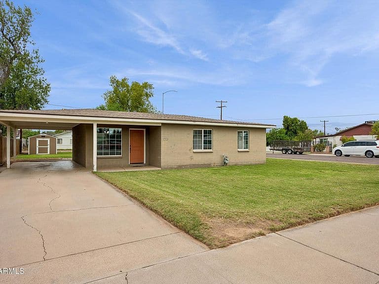 1056 E NIELSON Avenue photo 1