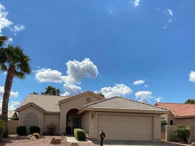 10613 E HALLEY Drive photo 1