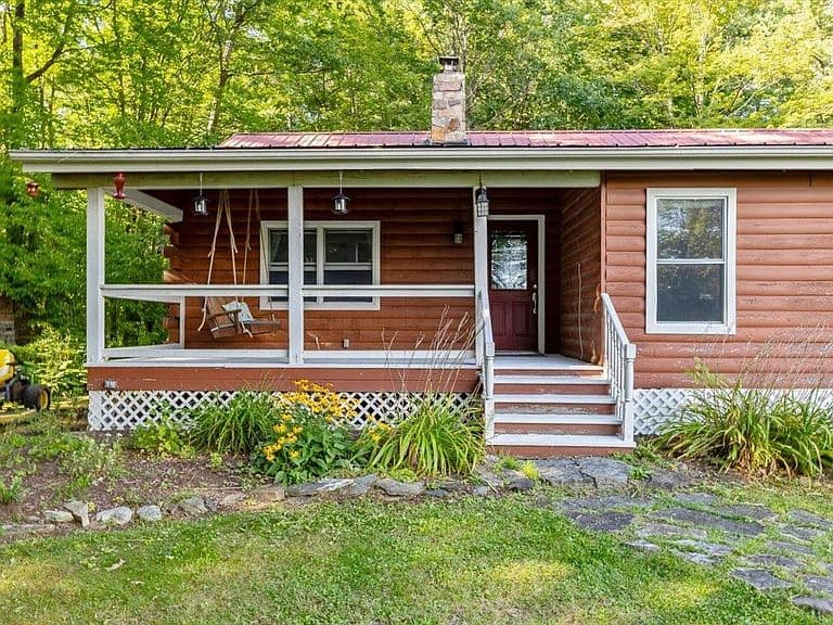451 Dunton Road photo 3