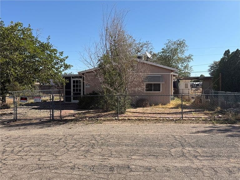 3539 E Warbler Lane photo 2