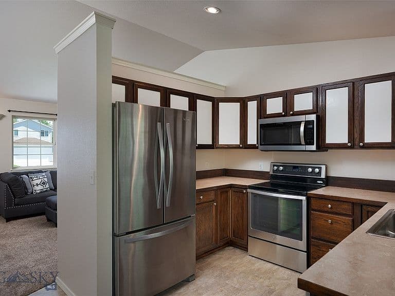 2512 Annie St photo 4
