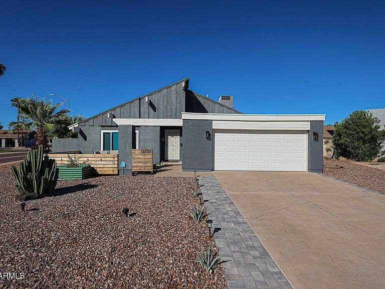 12250 N 26TH Place photo 1
