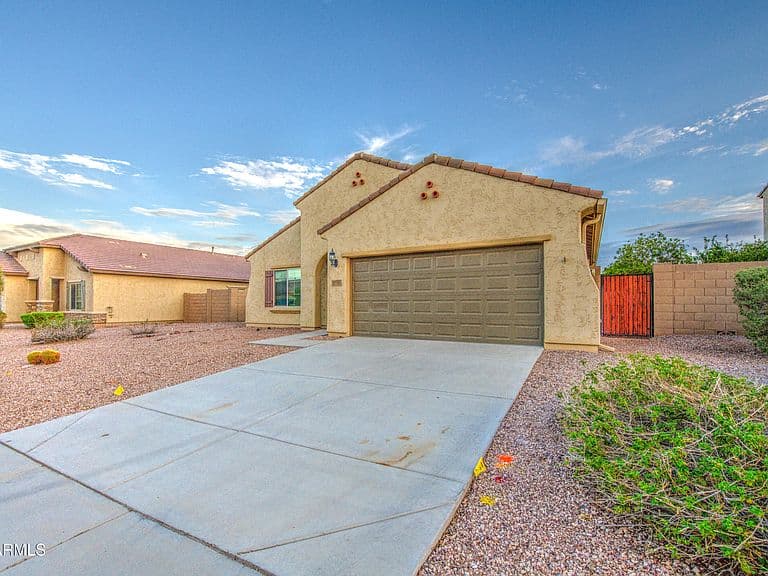 17517 W PINNACLE VISTA Drive photo 5
