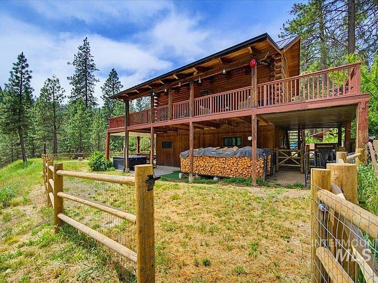 31 Meadow Ln photo 4