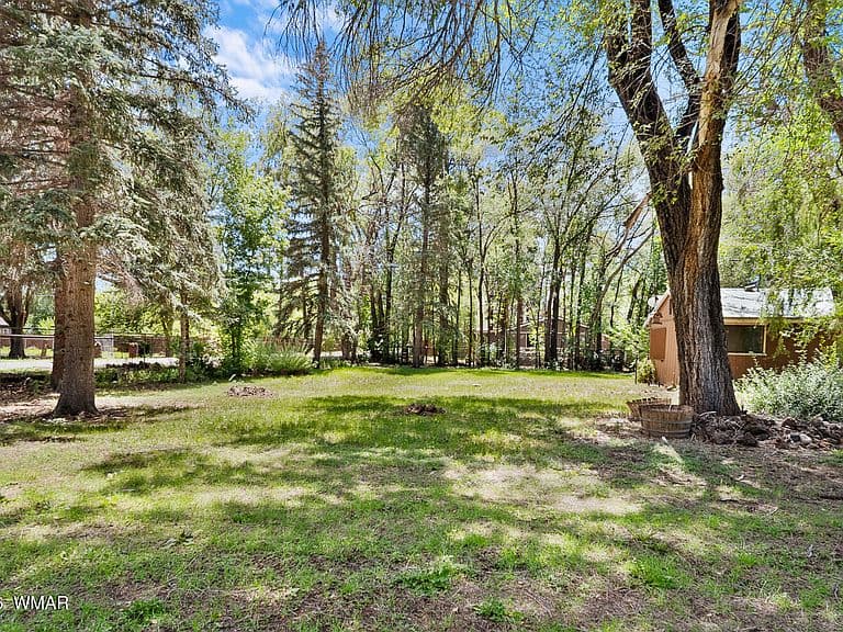 1336 S Penrod Dr photo 2