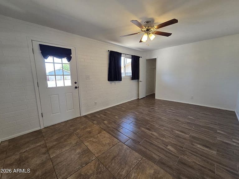 336 S WEAVER Drive photo 3