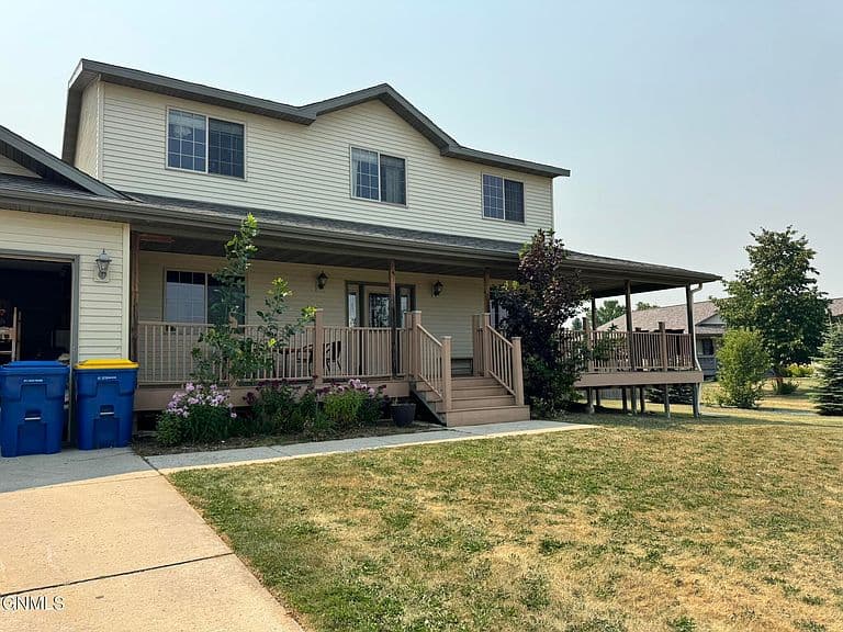 3651 Palomino Dr N photo 1