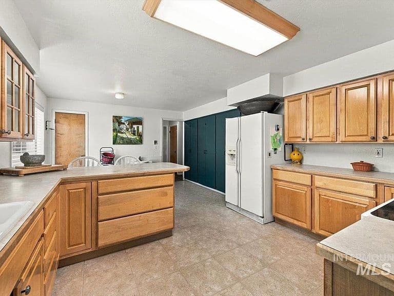 5890 N Gary Ln photo 2