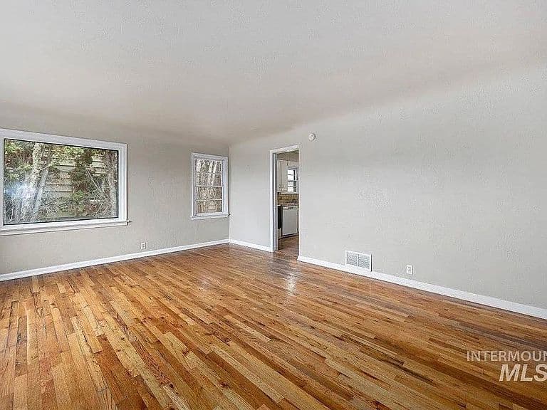 490 Polk St #A photo 1