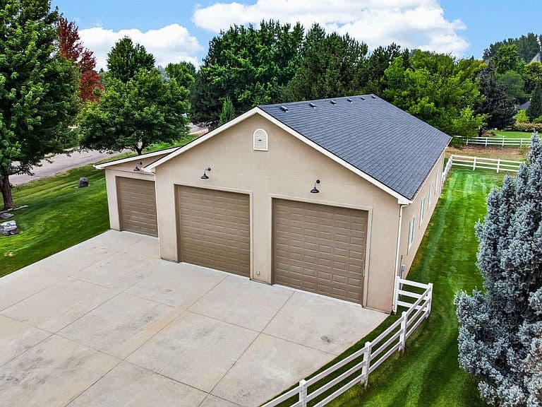 2684 W Champagne Dr photo 4