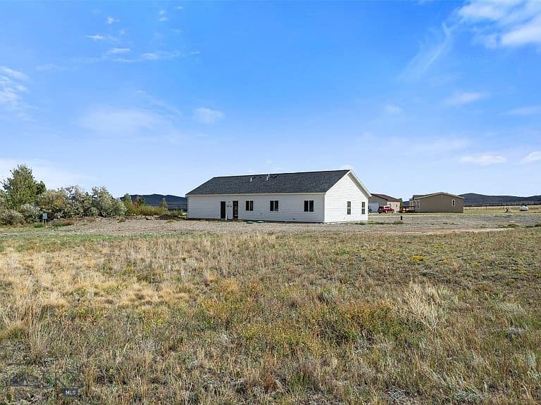 8 Prickly Pear Dr photo 3