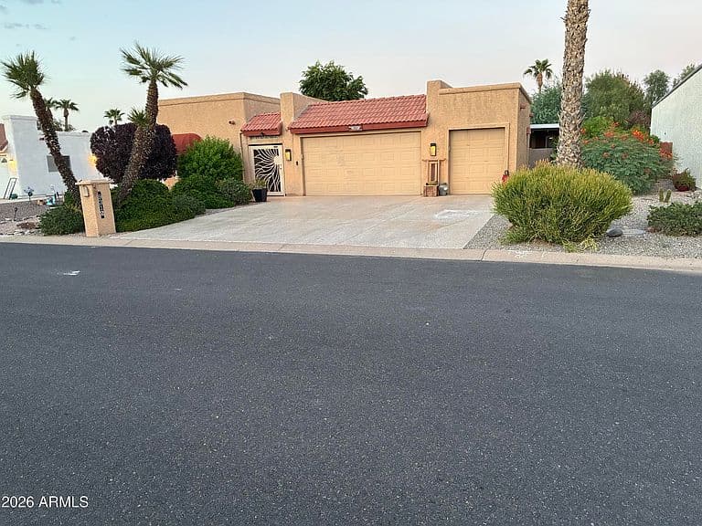 9312 E CITRUS Lane photo 1