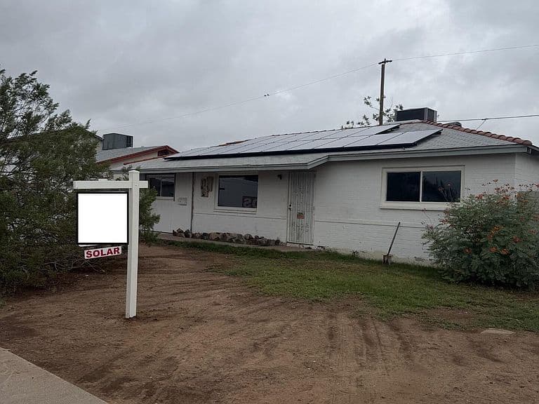 3336 W ALTADENA Avenue photo 1