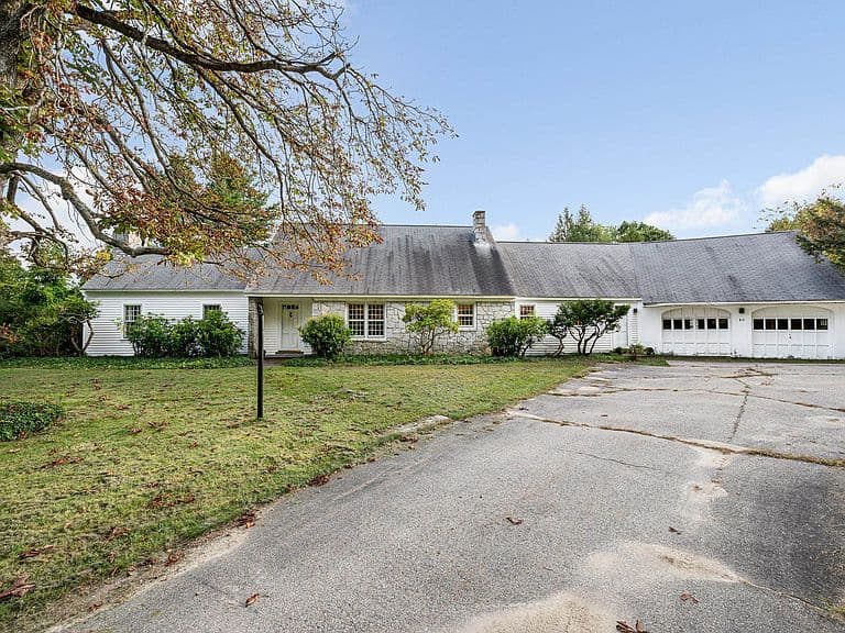 40 Kaufmann Drive photo 1