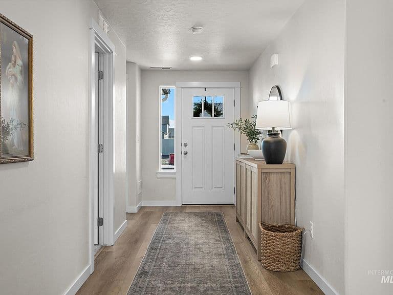 1047 N Rockdale Way photo 2
