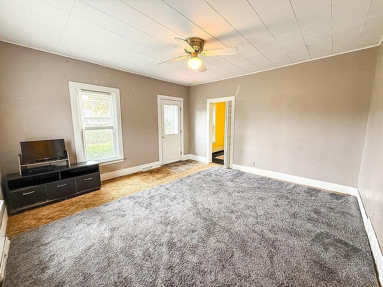 314 Samara Ave photo 3