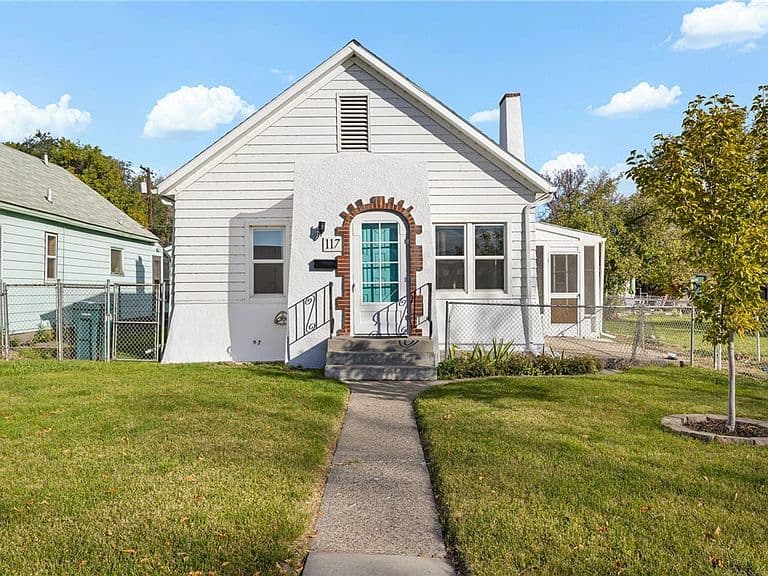 117 Terry Ave photo 3