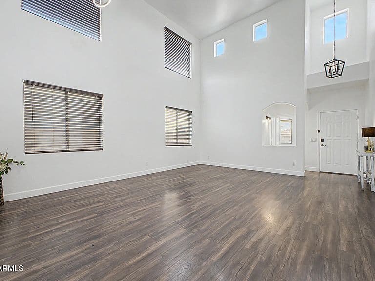 16124 W WILLIAMS Street photo 2
