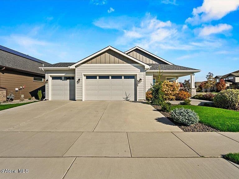 6906 N Roche Dr photo 2