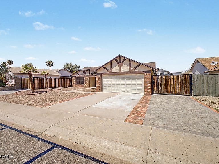 3612 W FAIRVIEW Lane photo 3