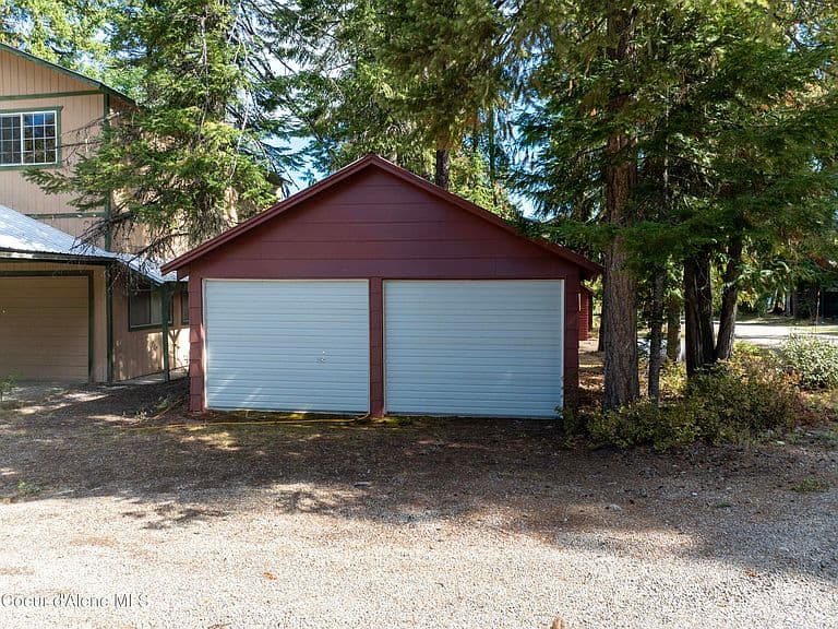 733 Hagman Rd photo 3