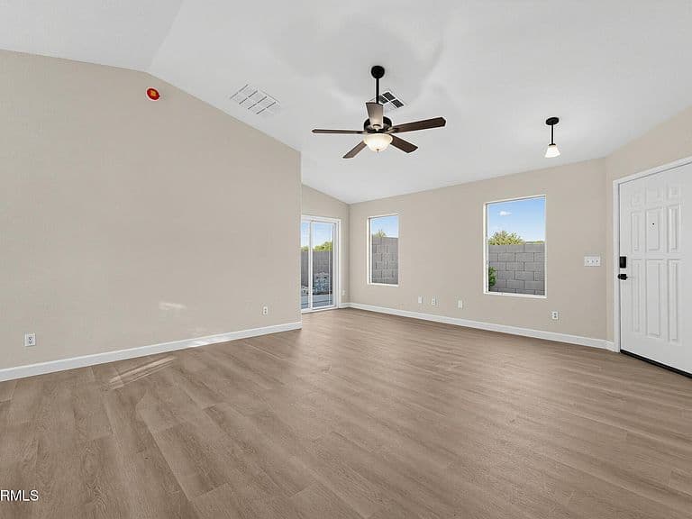 28645 N DOLOMITE Lane photo 5