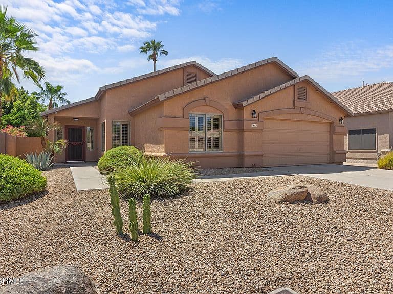 7415 W AURORA Drive photo 1