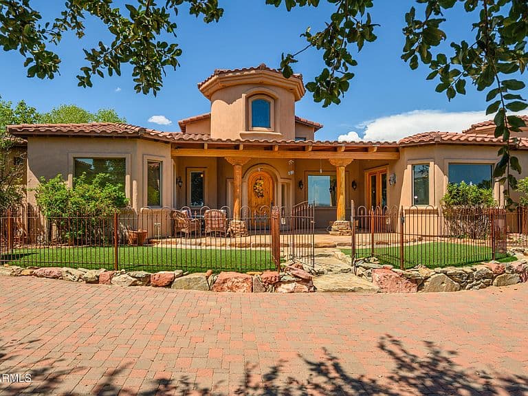 12435 E Cielo Vista photo 1