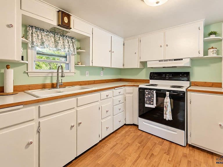 1919 Evergreen Dr photo 4