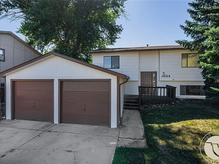 4032 Cambridge Dr photo 1