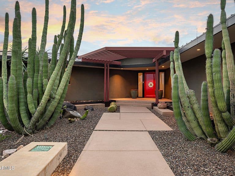 4302 E HIGHLANDS Drive photo 3
