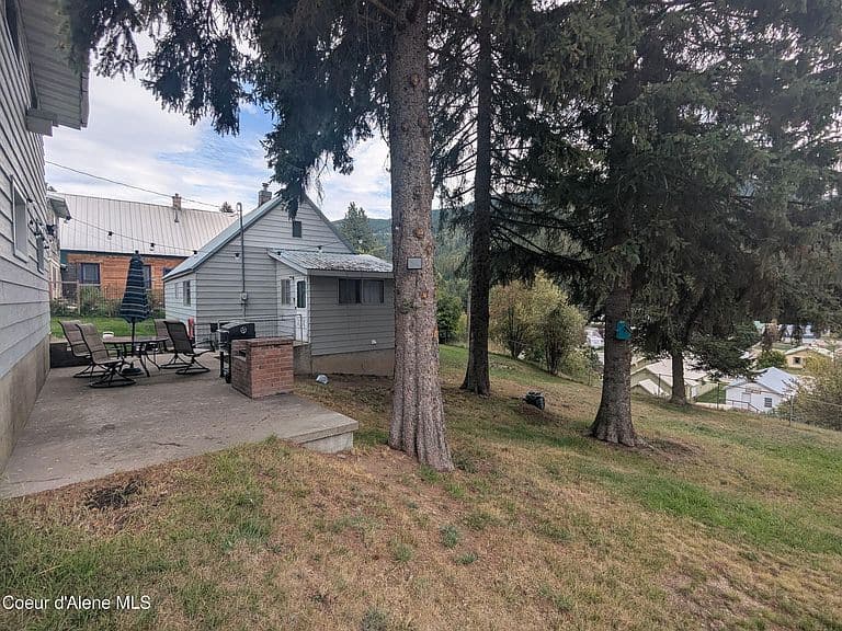 721 Hunter St photo 1
