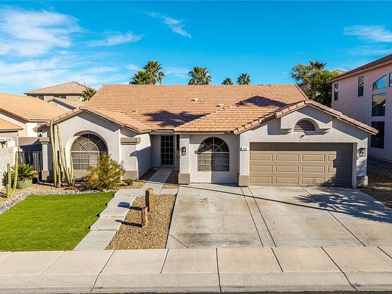 518 Dawn Cove Dr photo 1
